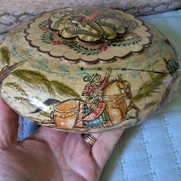 Antique HandPainted Moriage Indian Opium Box w/ Inlaid Camel Bone and Ebony Wood - Picture 7 of 14